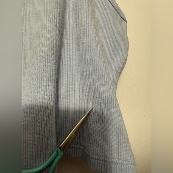 Aspire Alo Yoga Top - Picture 7 of 7